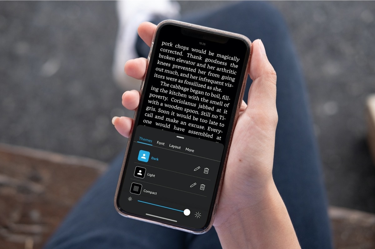 Kindle for iPhone – a quick trick to turn dark mode on and off