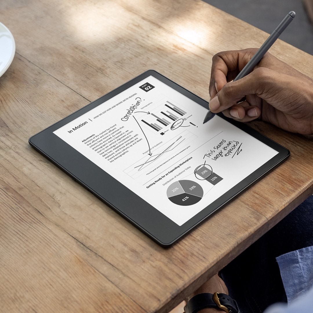 Kindle Scribe comes with 10.2-inch display