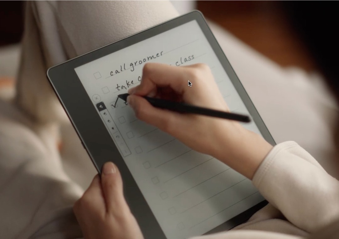 Kindle Scribe comes with a battery-free pen