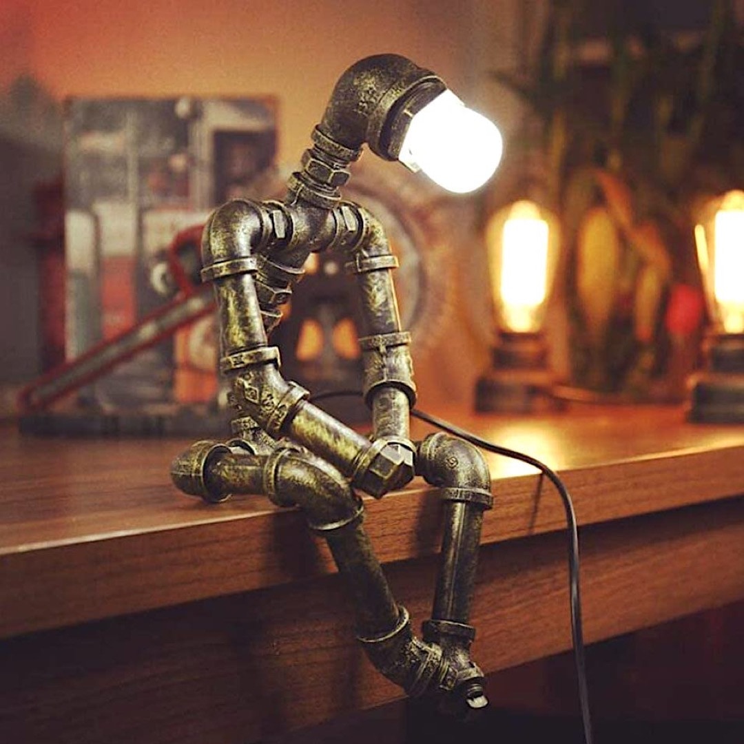 Steampunk robot bookshelf lamp - best gifts for booknerds